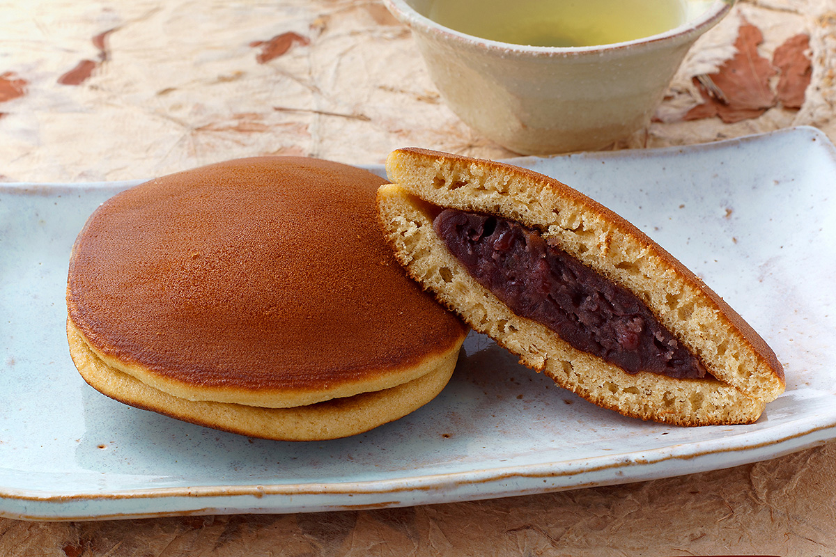 Dorayaki and Other Sweets that Pair Well with Japanese Tea